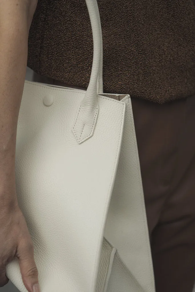 LEATHER BAG "AMAATA SIX" IN TAUPE